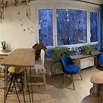 Logement Cosy A 2 Pas Du Parc Des Buttes Chaumont.