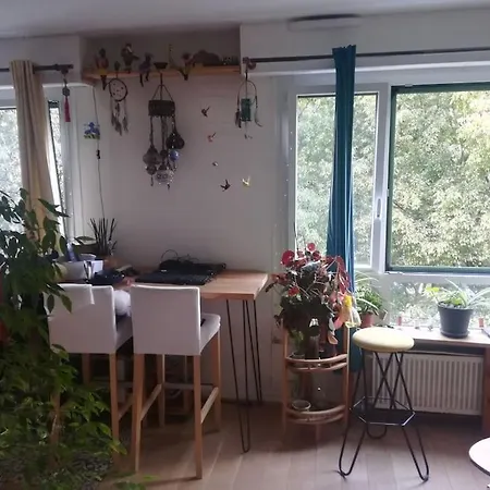 Logement Cosy A 2 Pas Du Parc Des Buttes Chaumont. Apartment