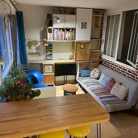 Logement Cosy A 2 Pas Du Parc Des Buttes Chaumont. Apartment Paris